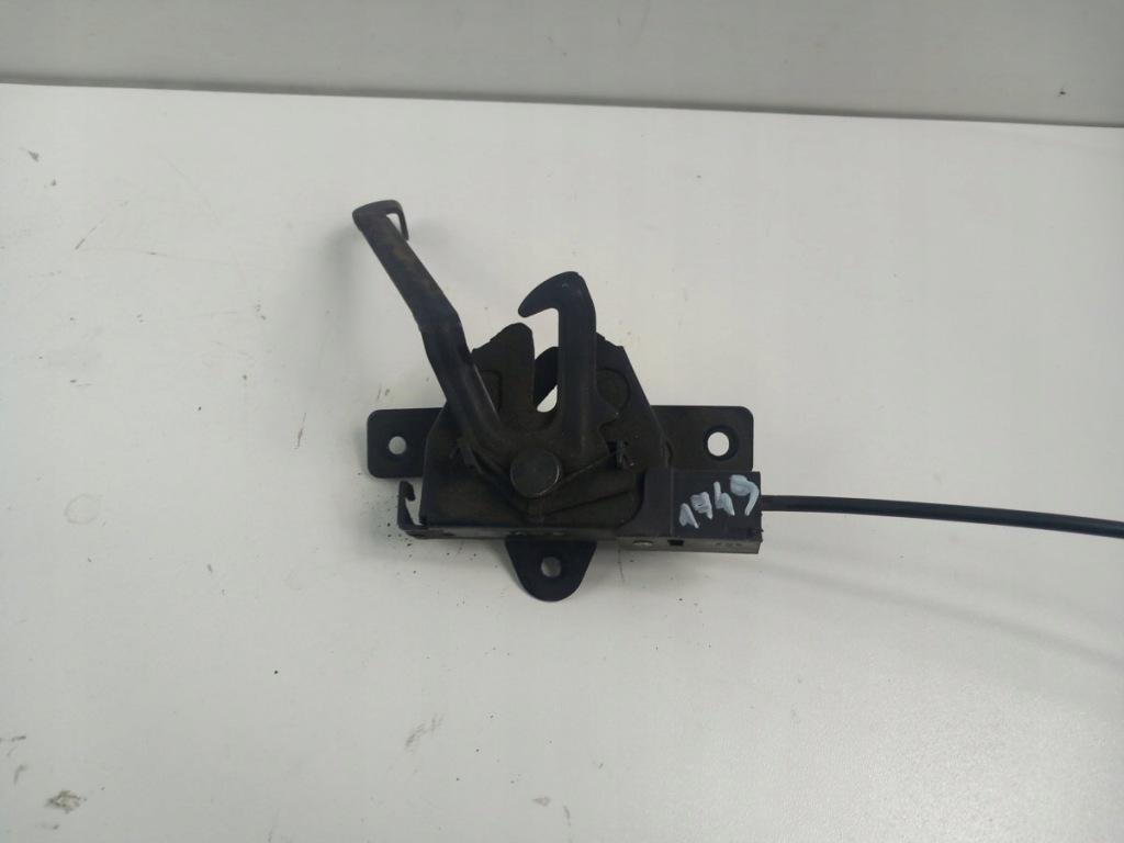 Купити Hyundai i20 1 замок ригель капота