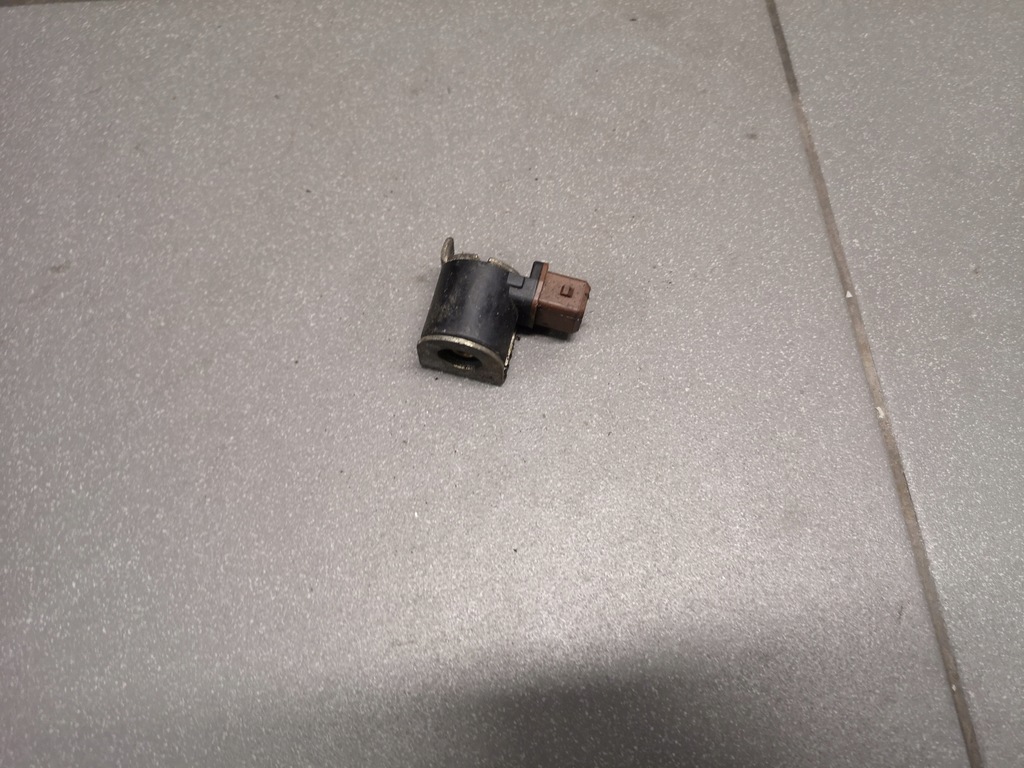 фото №1, Клапан вакуумa audi a6 c5 2.7 bt 078906283b