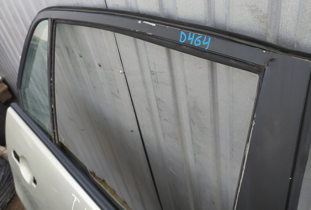 фото №11, Дверь задняя правый nissan tiida 04-12 sedan giełda pń