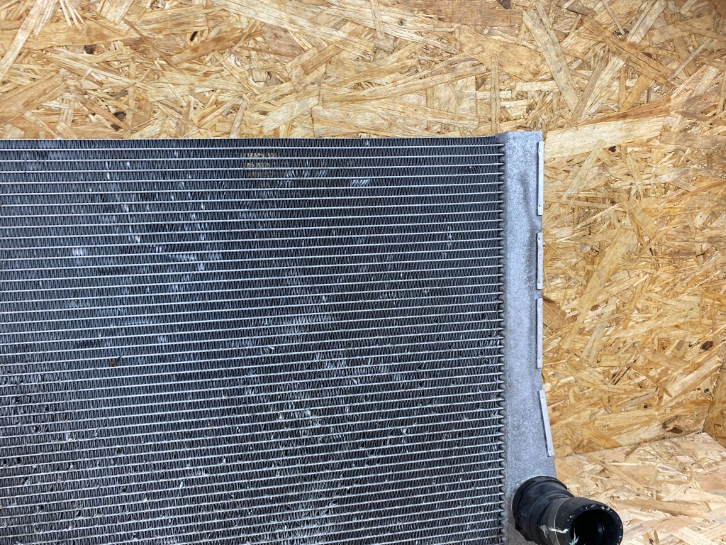 Радіатор води bmw x5 f15 x6 f16 8654431 3.0d aut Оригінал