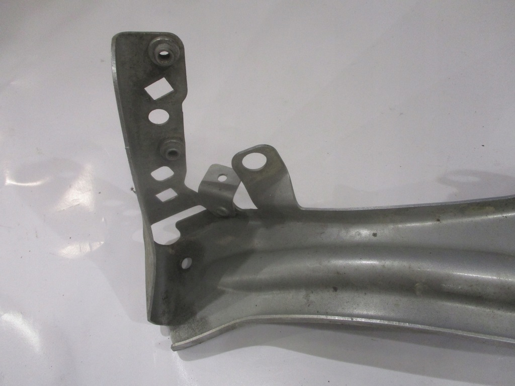 фото №6, Кронштейн направляющая кронштейн крыла перед левый audi tt ii 8j cabrio 06-09