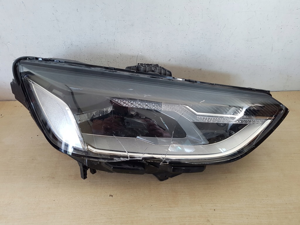 фото №1, Audi a4 b9 lift фара full led 8w0941012