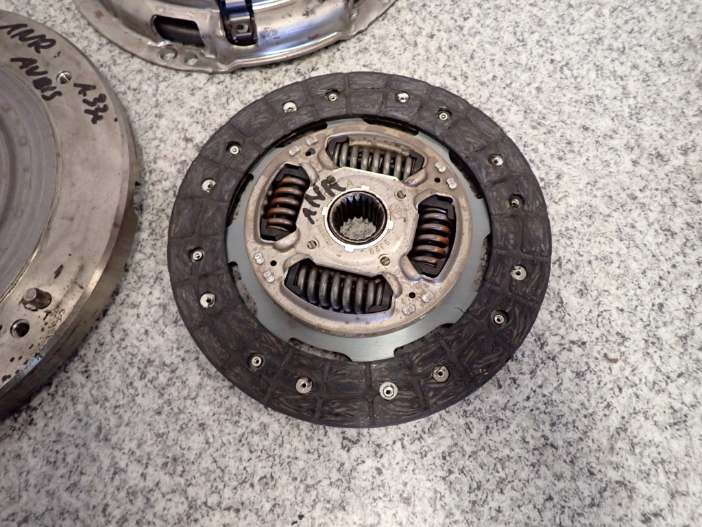 фото №4, Toyota auris 09- 1.33 benz зчеплення диск притиск