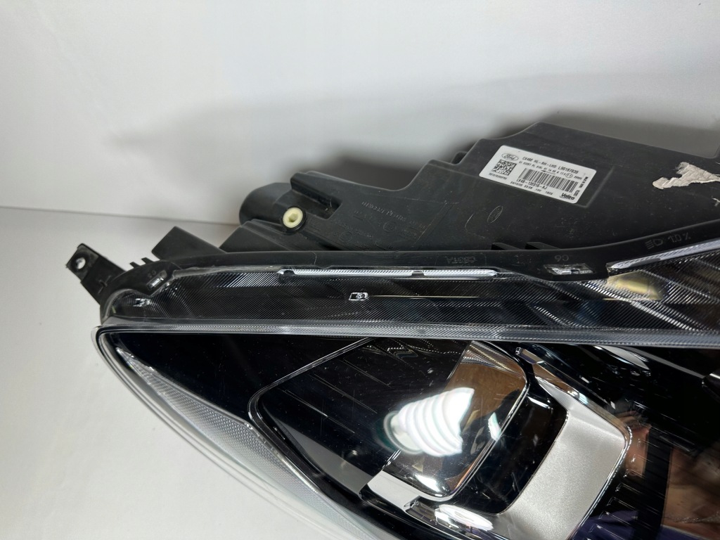 Kuga mk3 st фара full led правий ліва комплект lv4b-13e017-aj lv4b-13e016-aj Київ