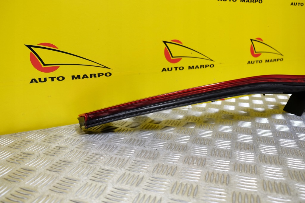 Toyota prius prime 2017- накладка крышки фара led задний  америка Оригинал