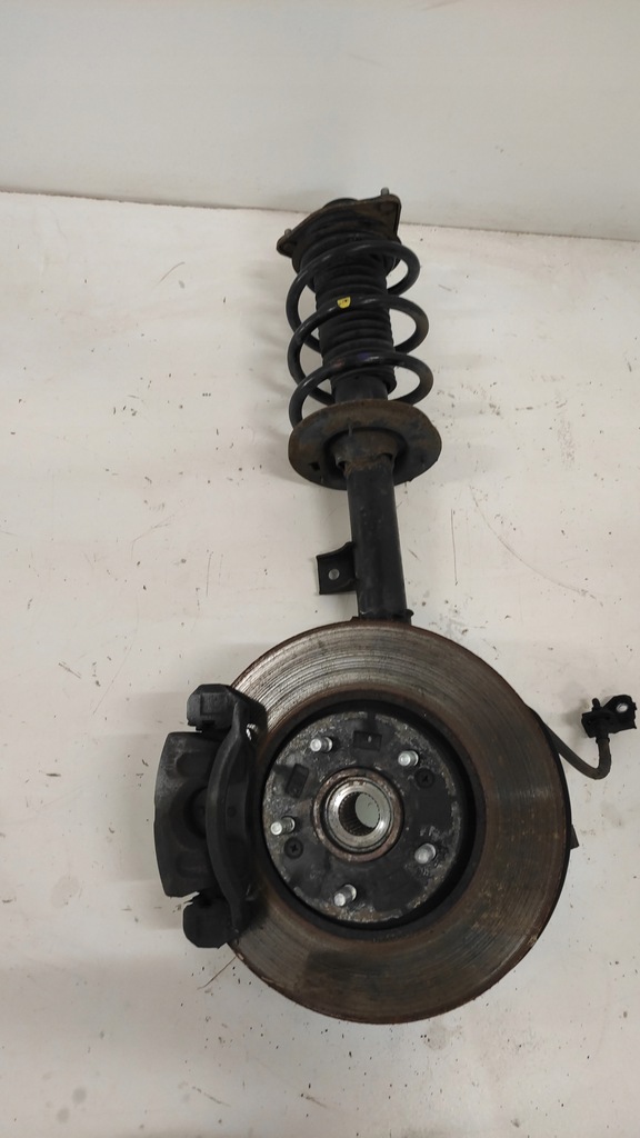 фото №1, Hyundai ix35 амортизационная стойка поворотный кулак левый crdi 10-15