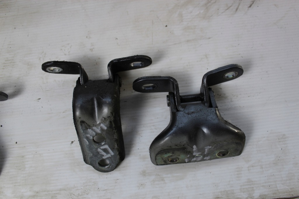 Купити Hyundai i10 2 рестайлінг  14-19 петлі двері ліва задній комплект v3g