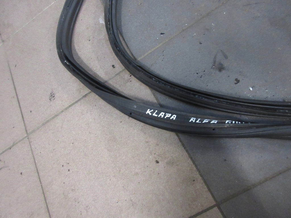 фото №2, Alfa romeo giulietta прокладка крышки багажника