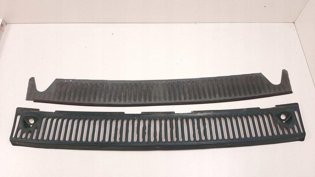 фото №1, 1971 mercedes-benz compakt w115 решётка радиатора