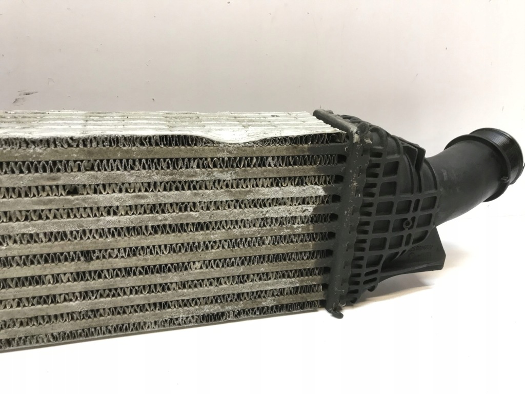 Audi a4 b8 a5 8t радіатор інтеркулер 8k0145805p Ціна