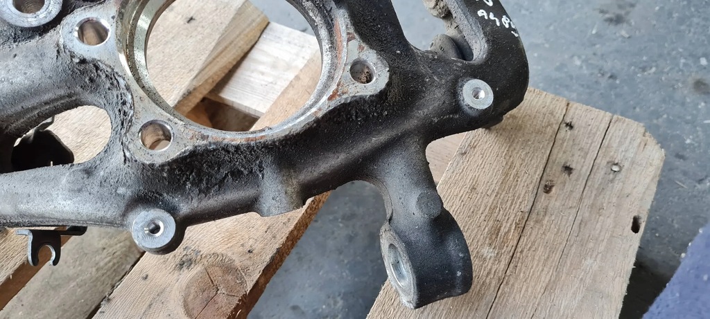 фото №8, A4 b9 8w поворотний кулак ліва лівий перед передня 8w0407559 a5 8w