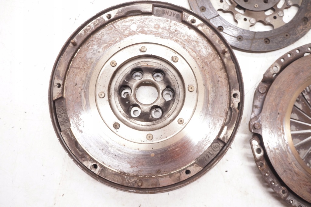 фото №5, Volvo v70 iii xc70 ii s80 ii колесо двухмассовый прижим d4164t ggv-30 000039