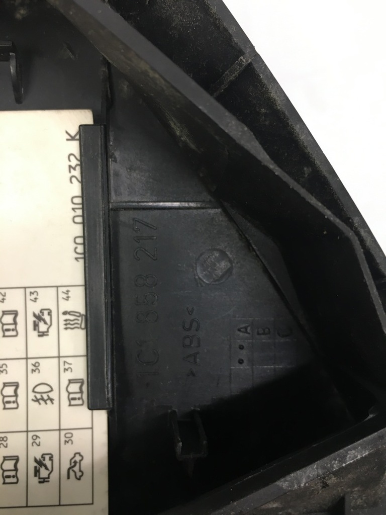 фото №16, Пластик защита консоли левая vw new beetle 1c1858217