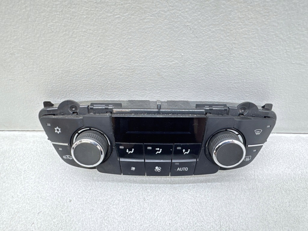 фото №5, Opel insignia a 2010 панель кондиционера