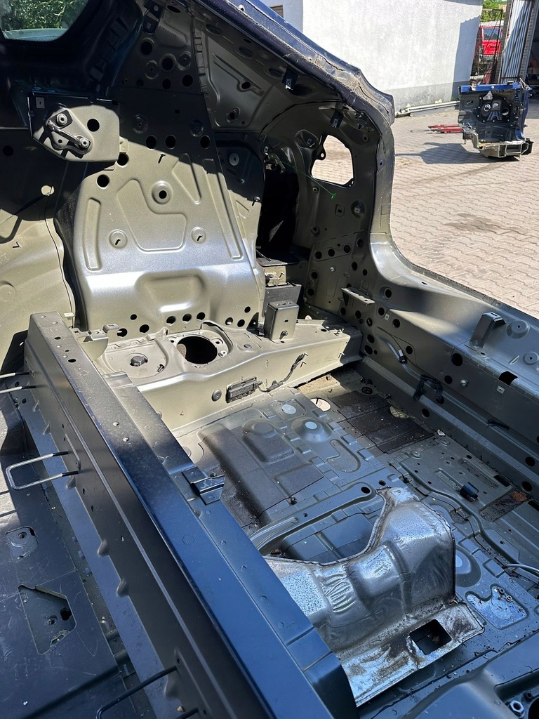 фото №5, Bmw x6 e71 задняя четверть крыша niebieski a76 14r