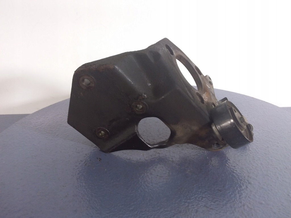 фото №4, Volvo s80 2.5d tdi кронштейн кронштейн насоса впрыска