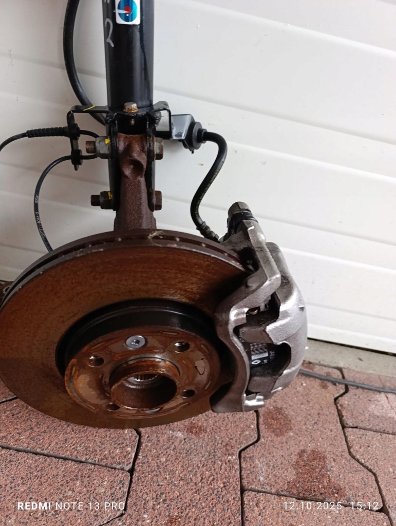 Купить Sandero 3 logan амортизатор поворотный кулак mcperson правый перед 4ooo пробег