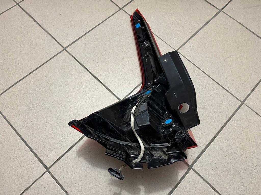 фото №16, Volvo v60 v-60 ii 2 18- led лампа задня задня права