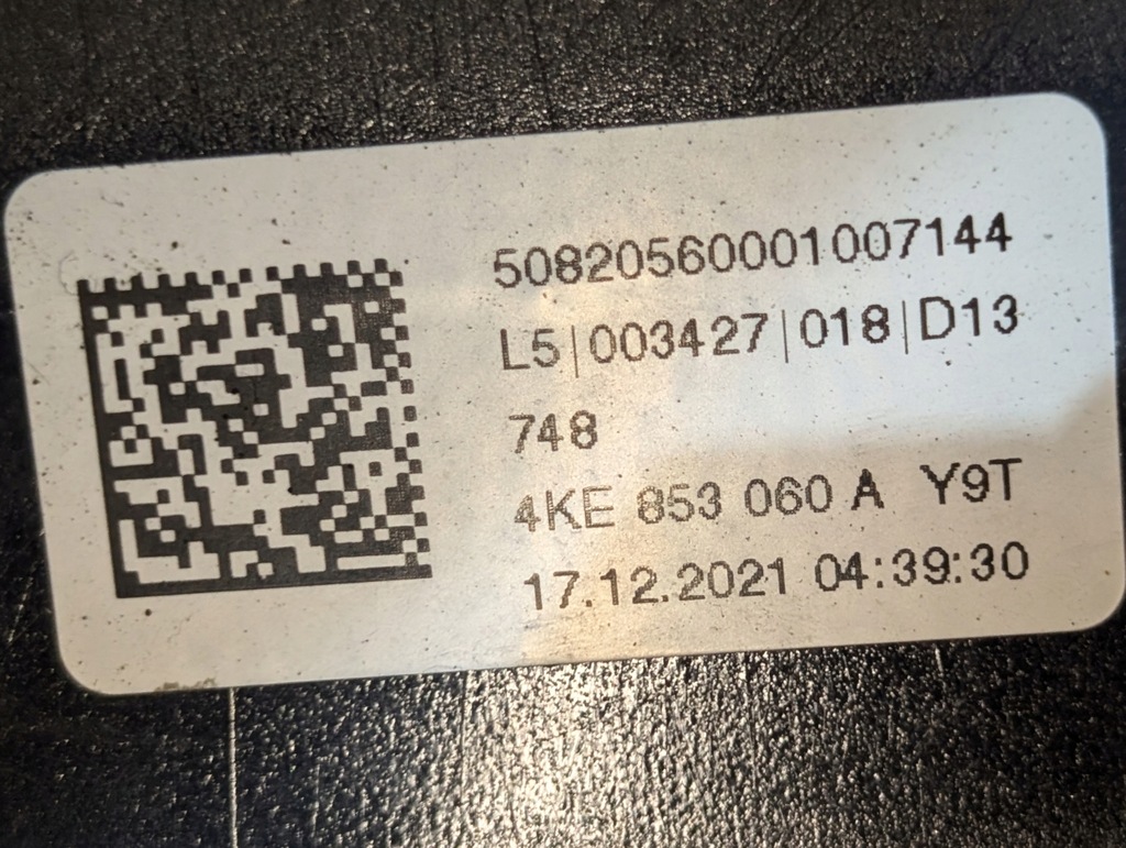 фото №7, Audi e-tron молдинг дверь правый перед 4ke853060a