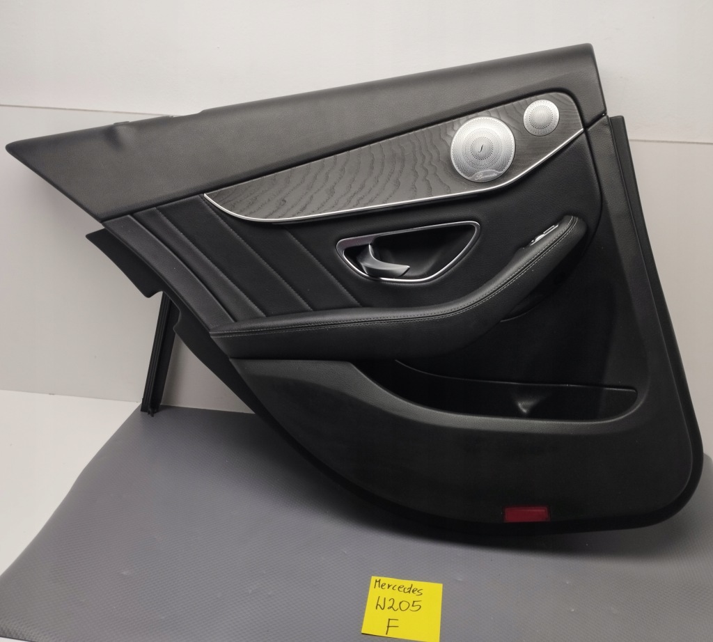 фото №1, Mercedes w205 обшивка bok дверь левый задняя задний