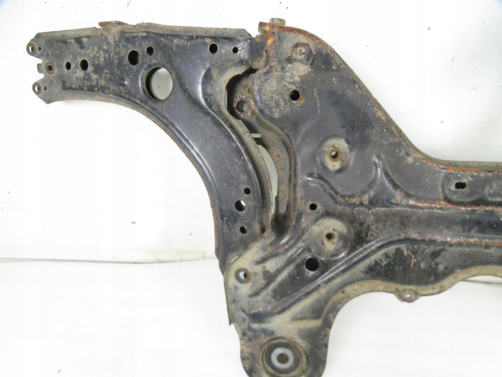 фото №9, Підрамник перед vw new beetle