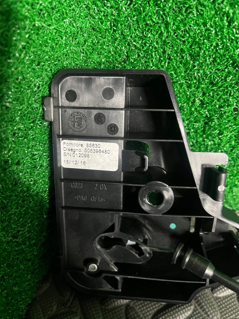 фото №6, Alfa romeo giulia замок спинка сиденье 05053323900