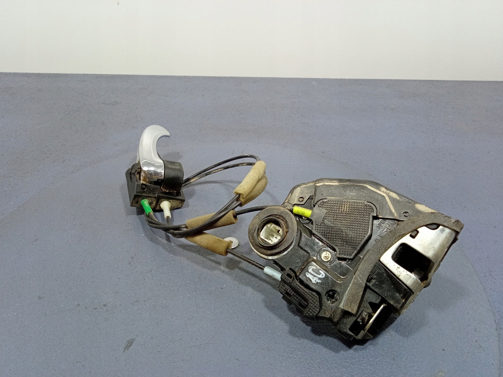 фото №1, Toyota camry xv40 замок дверь задняя правый задний 4 pin