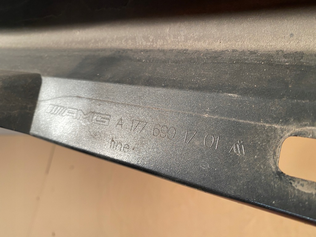 фото №10, Mercedes a-klasa w177 amg молдинг порог левая