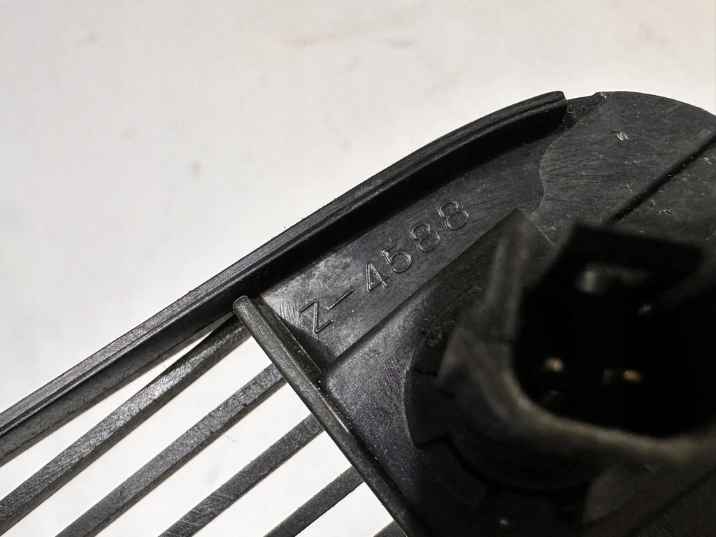 фото №8, Захист рамка решітка верхній панелі приладової панелі chevrolet corvette c5