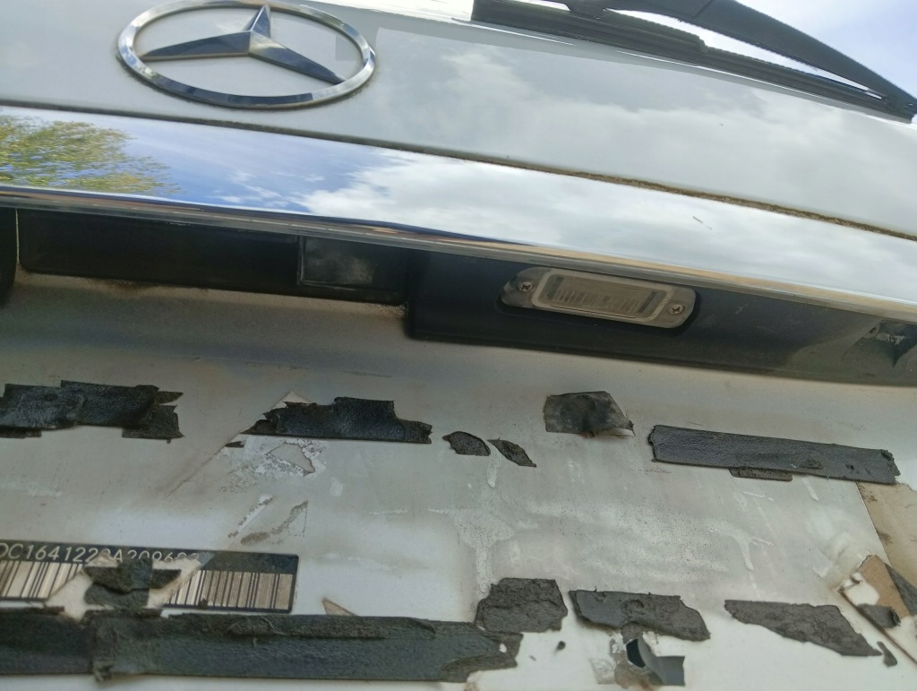 фото №4, Вкладка кнопка крышки багажника ml w164 mercedes