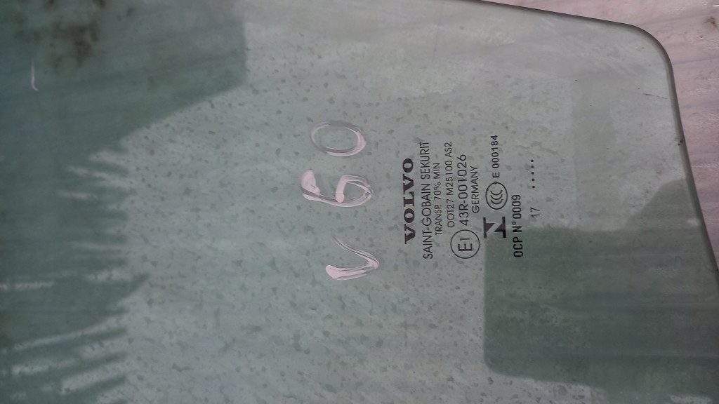фото №2, Стекло левая перед volvo v60