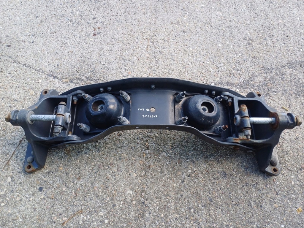 фото №1, Балка рамы подрамник двигателя кронштейн опора volvo fh4 fhii fh ii euro 6