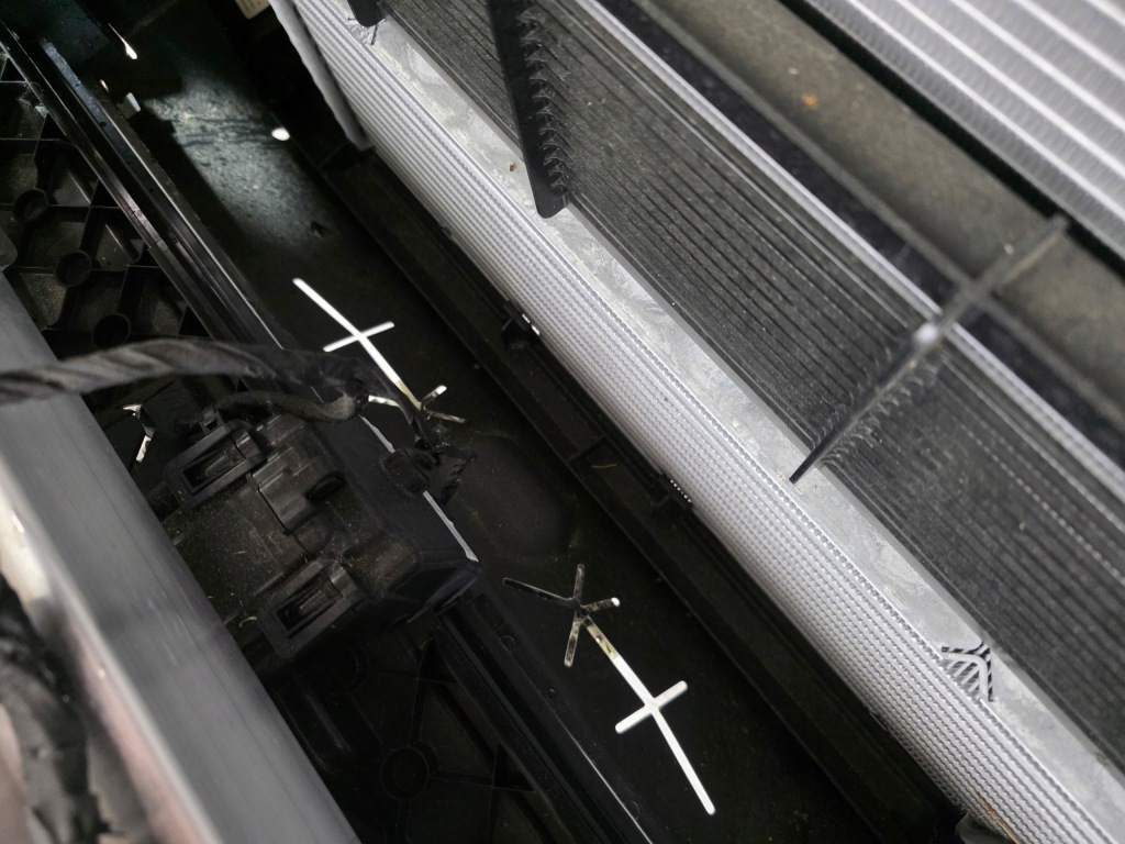 Ремінь передній радіатор радар bmw x5 g05 lci x6 g06 lci 30dx b57d30b Доставка