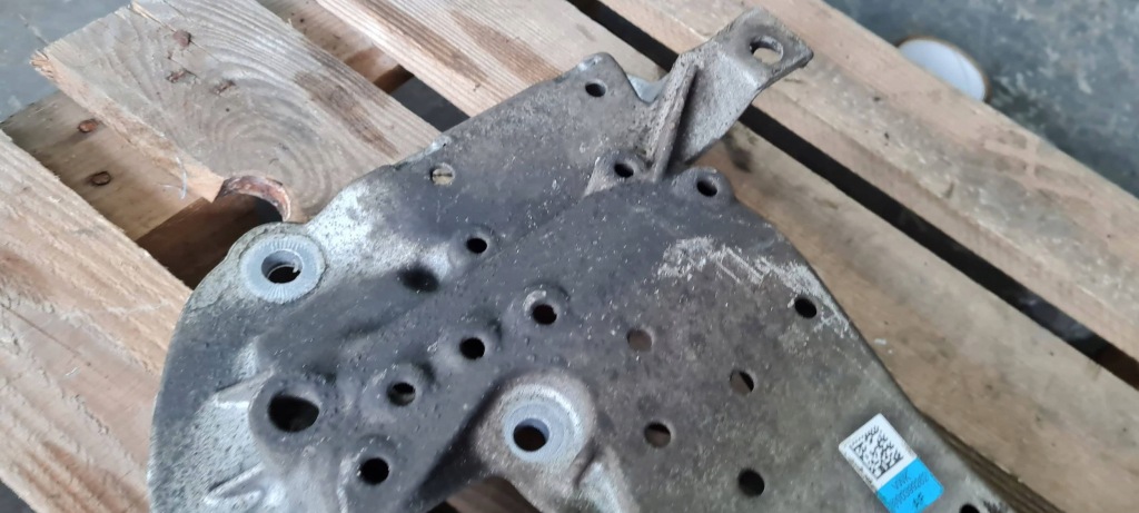 Rs5 8w рестайлинг  s5 кронштейн кронштейн кронштейн коробки 2.9 tfsi 8w0399262af rs4 s4 b9 Киев