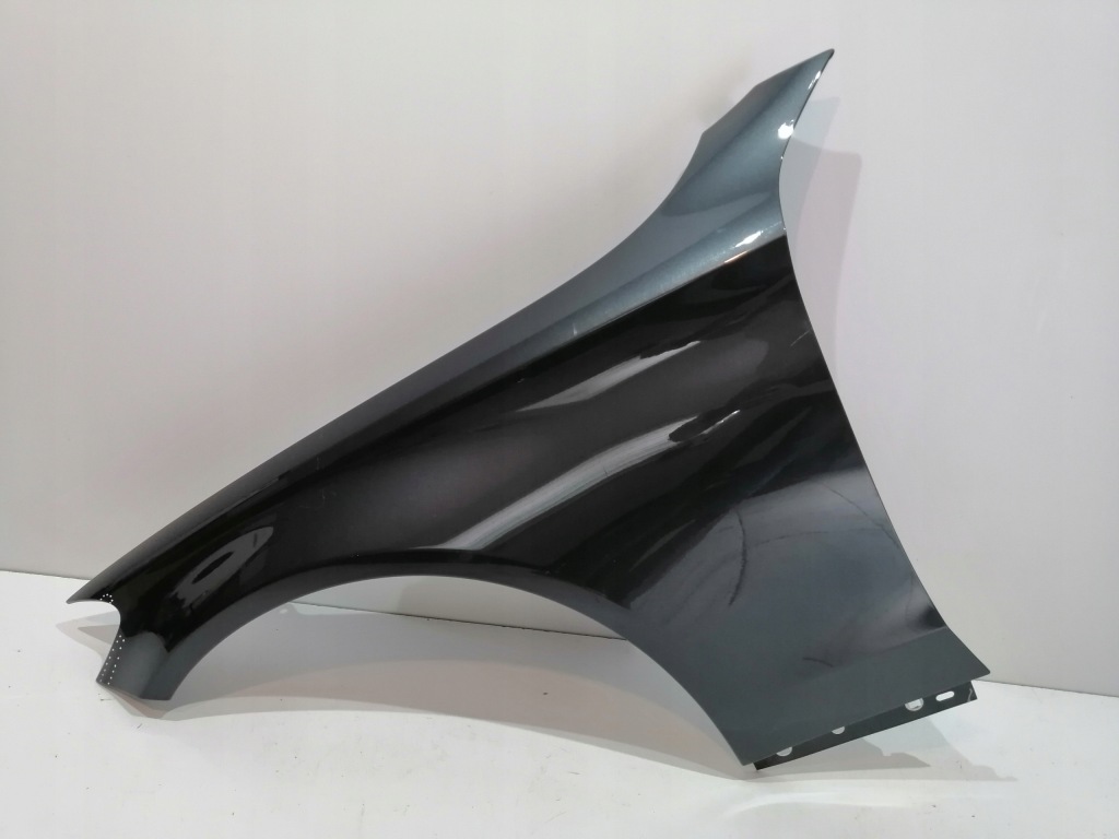 фото №1, Mercedes-benz оригинальный номер a2058810101 крыло