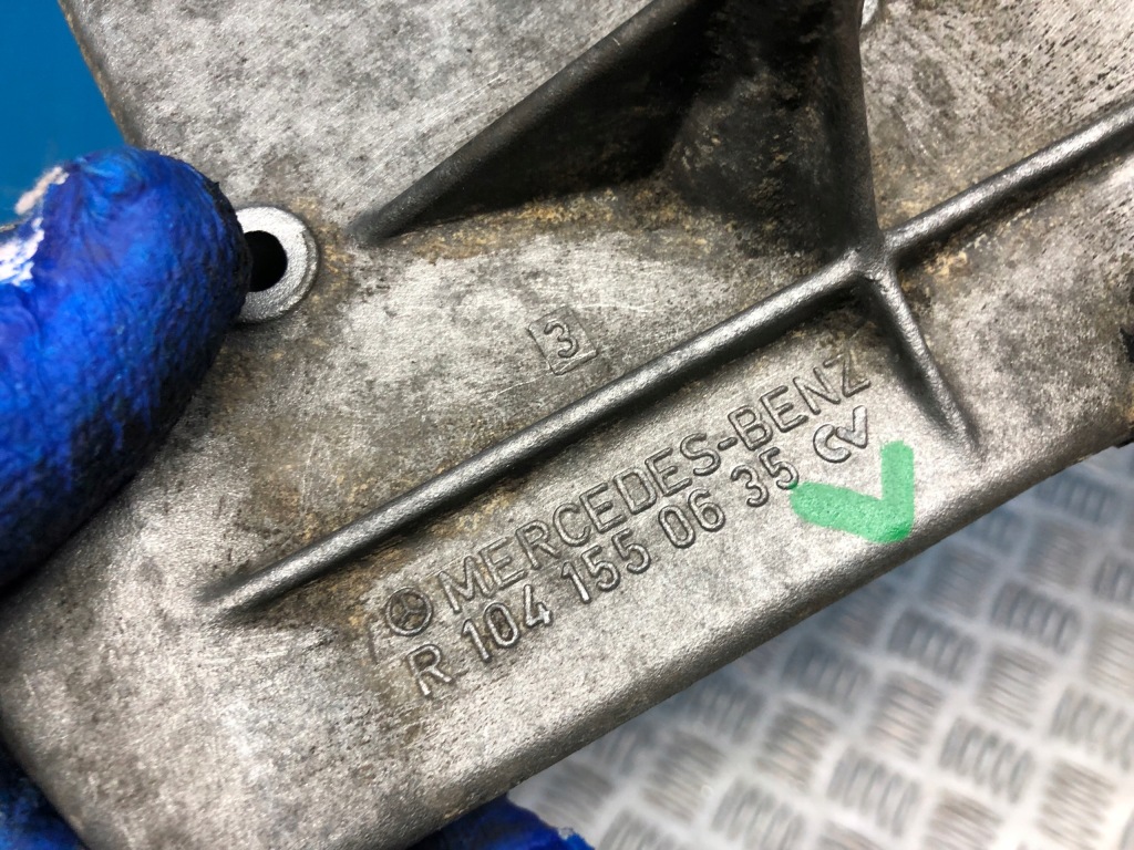 Mercedes w210 3,2 r6 бензин m104 кронштейн кронштейн генератора r1041550635 Ціна