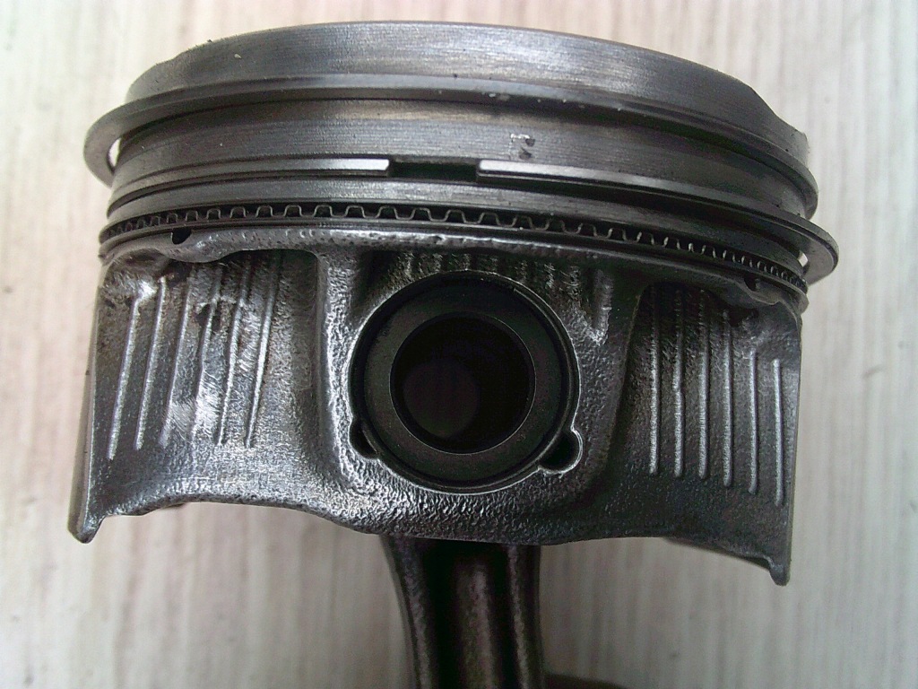 Насадка розпилювальна оливи opel astra v k 1.2 turbo lih f12shr f12shl f12sht Оригінал