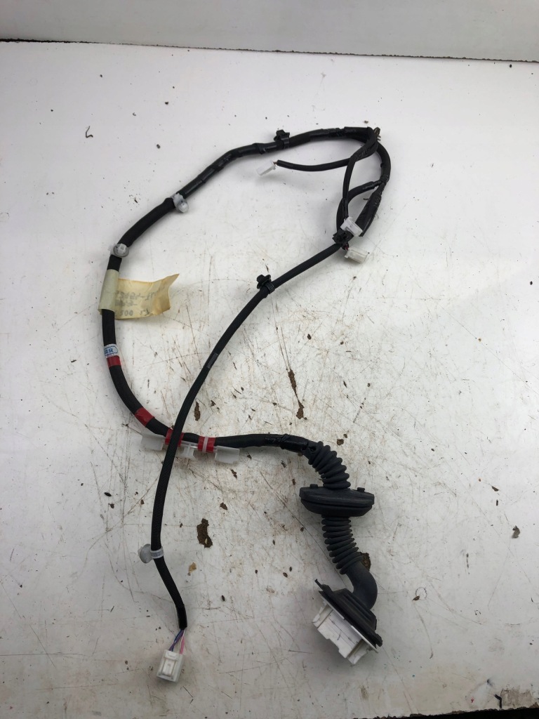 фото №3, Lexus ct джгут двері лівий задня 82154-76020