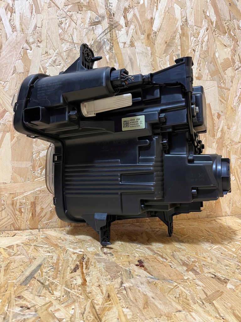 Комплектна фара правий перед hyundai staria full led 92102cg100 23r оригінал Київ