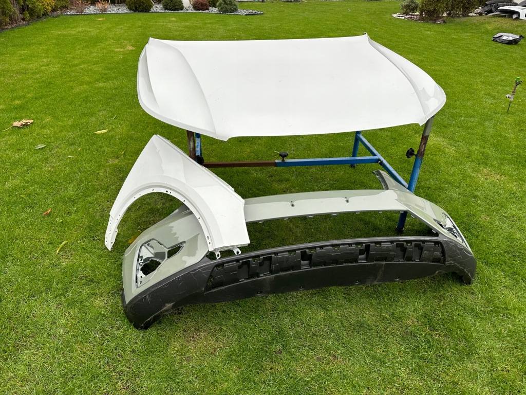 Купить Volvo xc40 lift 2022- бампер перед bez pdc