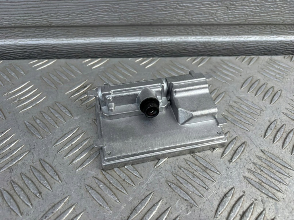 Купить Renault trafic 3 iv камера ассистент поперечина движения 284622585r