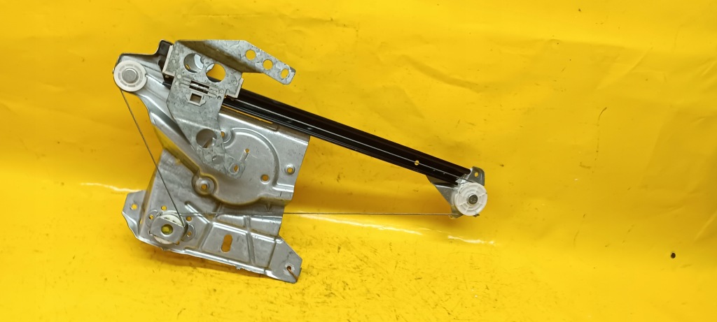 фото №10, Подъемник стекло man правый задняя audi a4 b5 8d0839400a