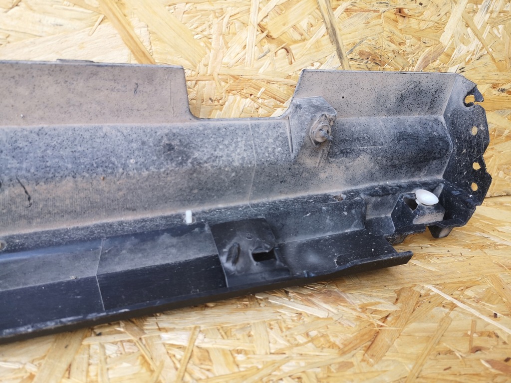 фото №8, Volvo xc40 молдинг поріг права 31448224