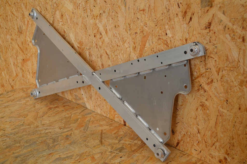 фото №6, Bmw i3 усилитель распорка балка