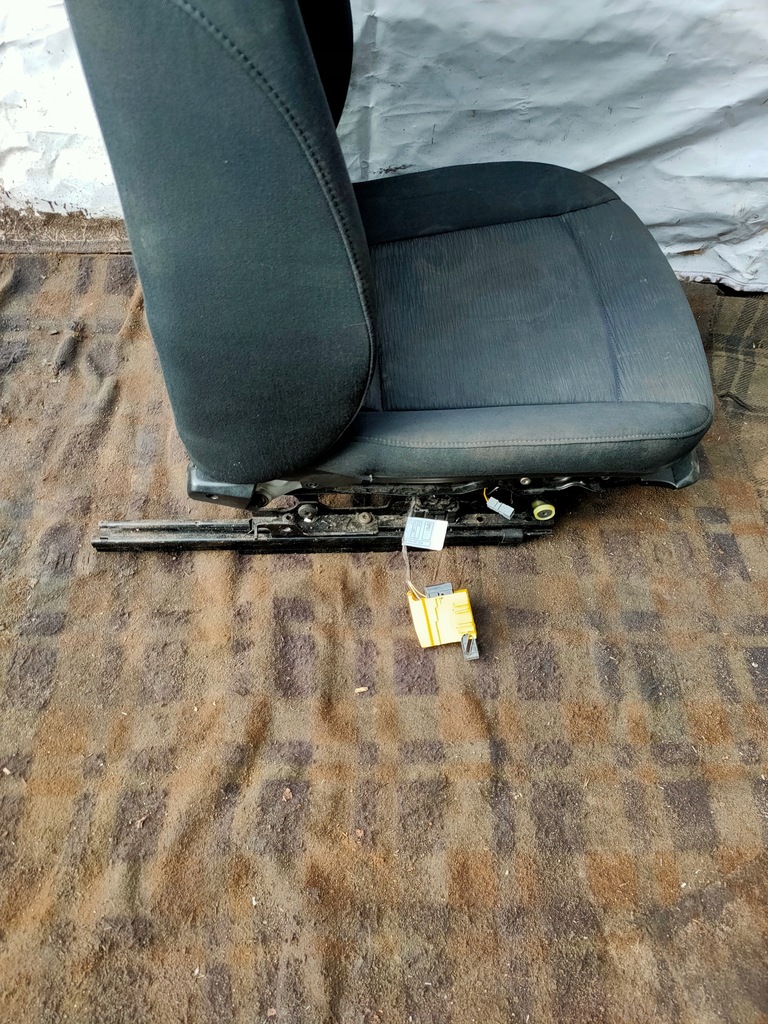 фото №8, Сиденье сиденье левый перед e87 lift 5дверь