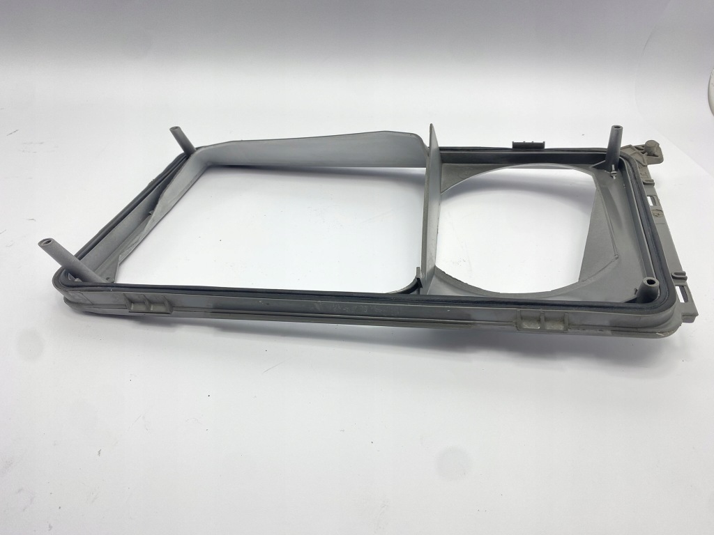 Рамка плафон фара перед передняя правая правый mercedes w124 hella Киев