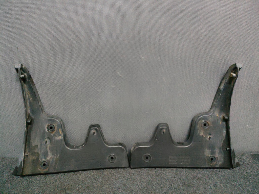 фото №1, Audi a6 c6 sedan направляющая бампера l+p задняя