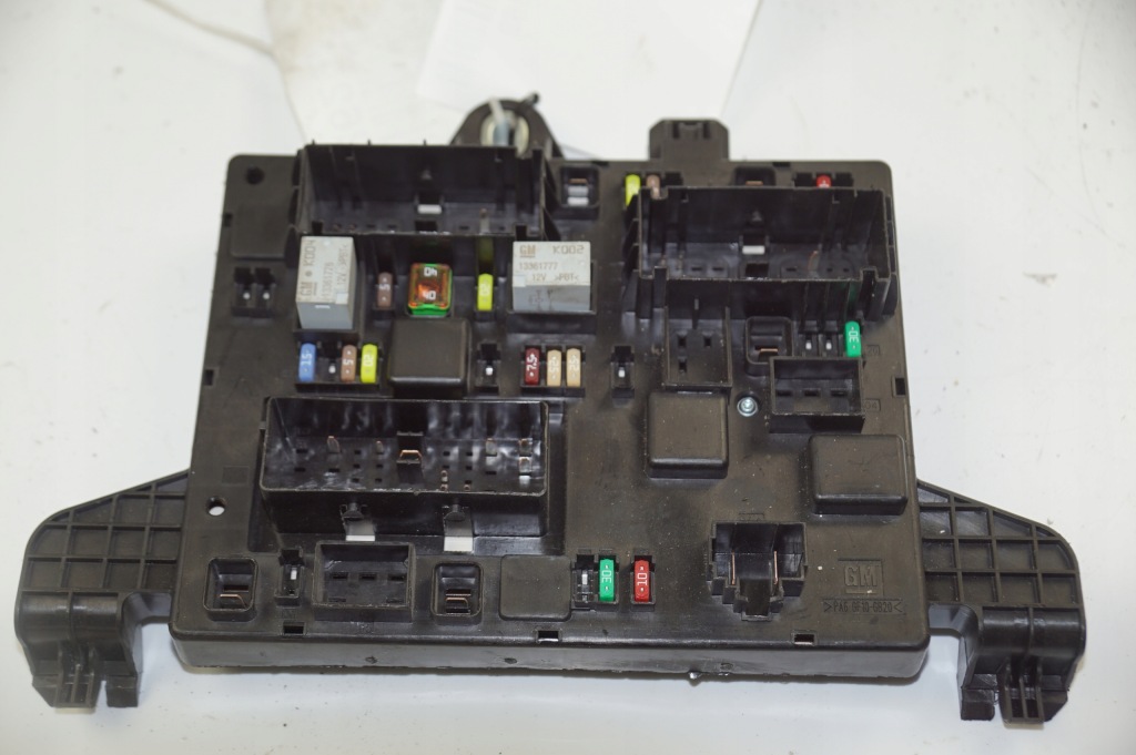 фото №1, Коробка запобіжників 13368652 opel astra j