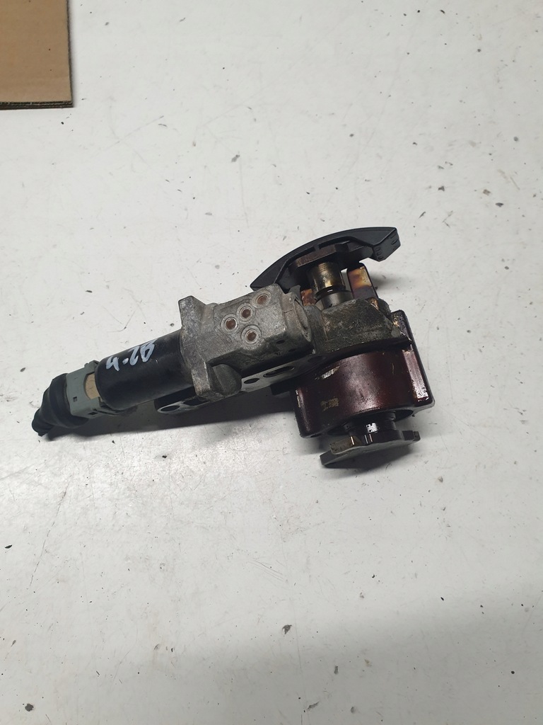 фото №5, Електроклапан натягувач audi a8 d3 2160005f