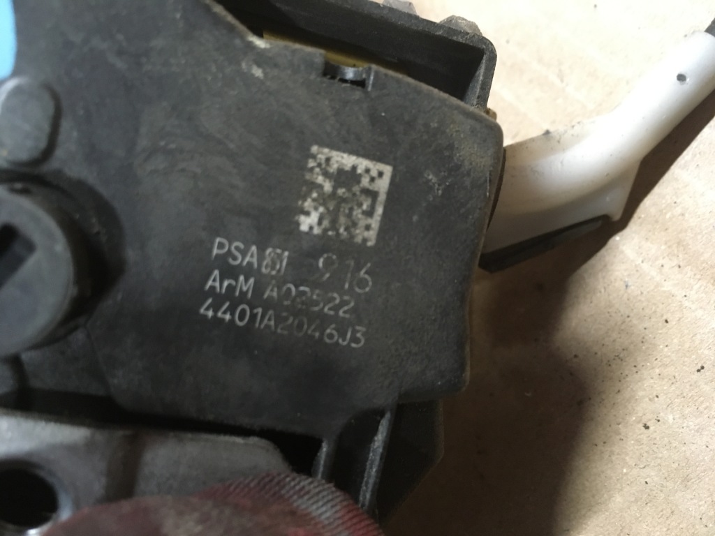 Замок дверь перед peugeot 508 psa851916 psa851917 Цена